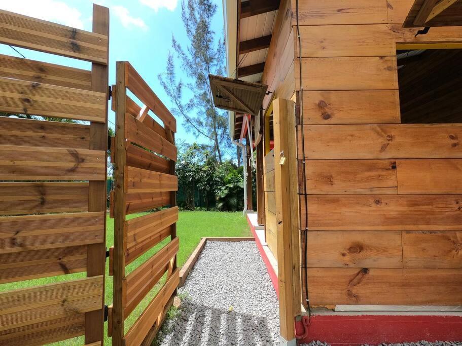 Yuka Lodge - Bungalow Prive Avec Jardin En Pleine Nature Sainte-Anne  Exterior photo